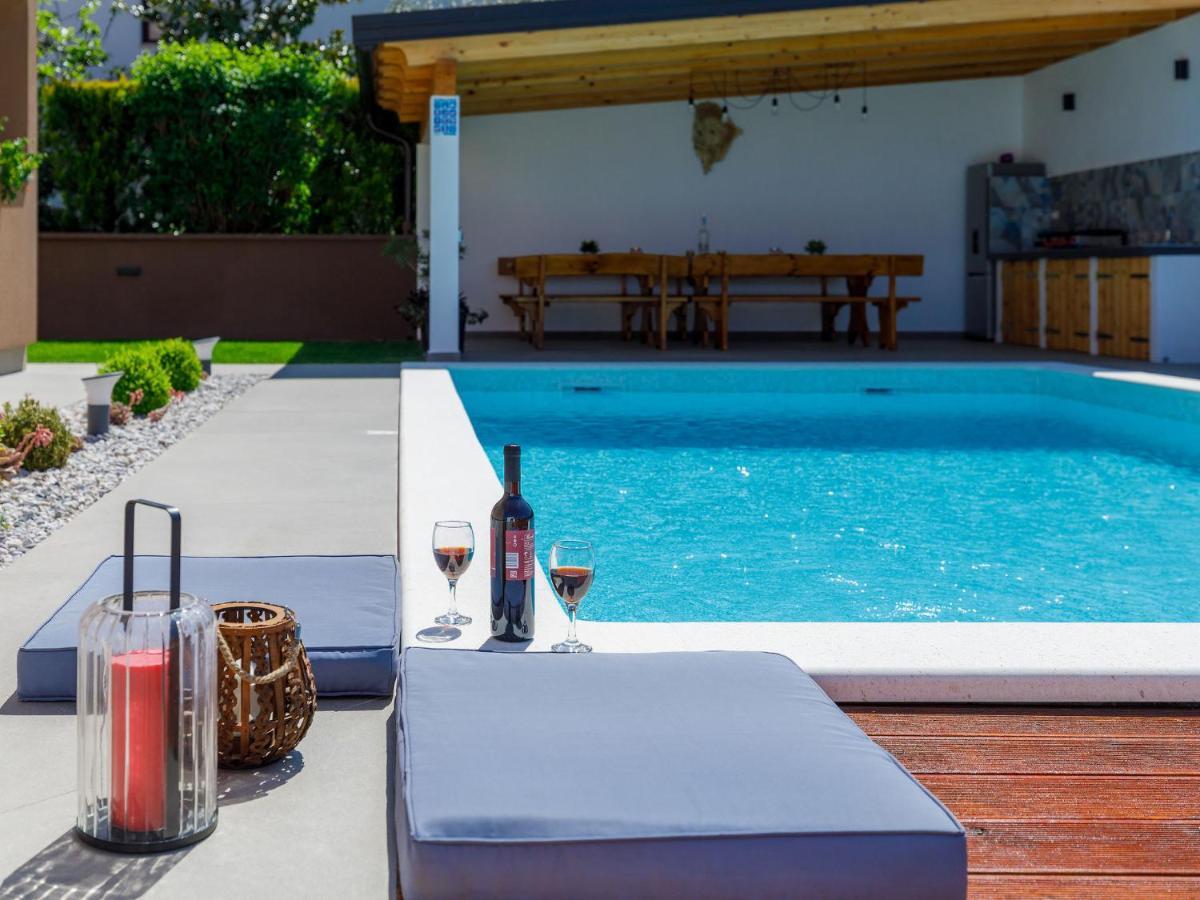 Holiday Home House Eric&Paolo By Interhome Pula Exterior photo
